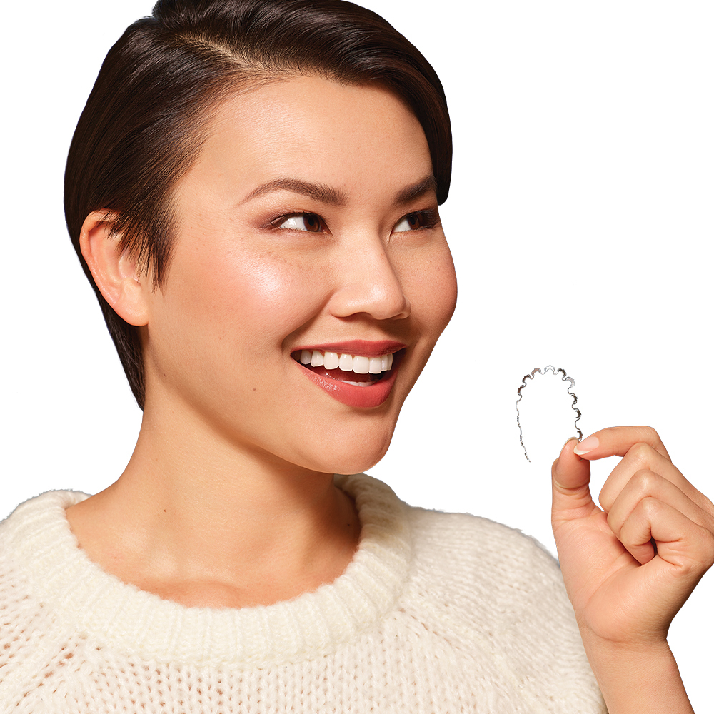 woman-holding-inbrace-smartwire-1
